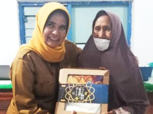 Dinas Sosial Kota Bima Serahkan Bantuan Sandang untuk Lansia dan Disabilitas