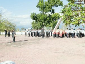 Imigrasi Bima Gelar Upacara Tabur Bunga di Taman Makam Pahlawan Bima