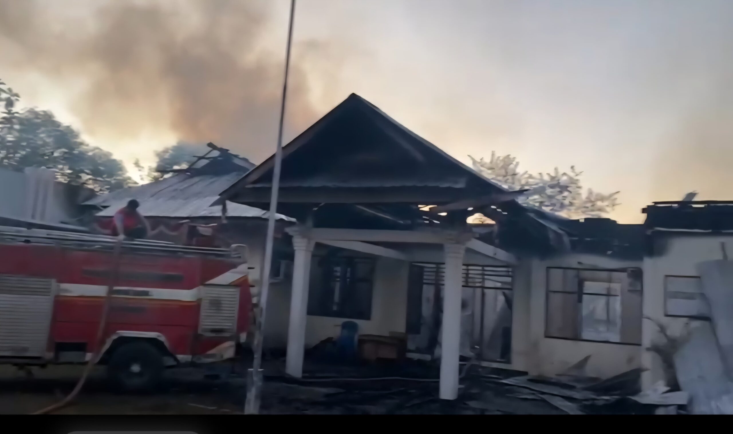 Kantor Inspektorat Kabupaten Bima Terbakar, Kerugian Capai Rp1,2 Miliar