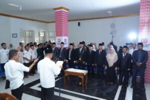 Lantik 18 Pejabat, Wali Kota Bima : Jaga Amanah Ini Dengan Baik