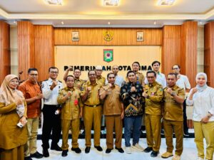 Pemerintah Kota Bima Gelar Rapat Bersama The Habibie Center dan Nusatenggara Center Bahas Penguatan Ketahanan Masyarakat melalui Program PROKOHESI Pemerintah Kota Bima Gelar Rapat Bersama The Habibie Center dan Nusatenggara Center Bahas Penguatan Ketahanan Masyarakat melalui Program PROKOHESI